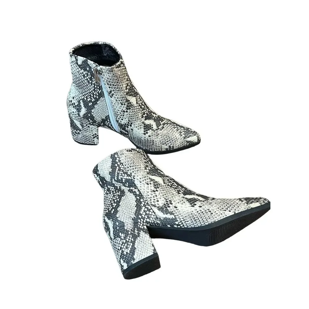 MADDEN GIRL Rapid Sock Booties Snake-Skin Booties, Size 7.5